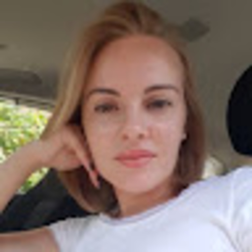 Meet your Posher, Elena